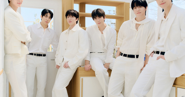 Special Album『About Love』Japan Edition【CD】