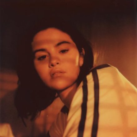 Selena Gomez - Shop