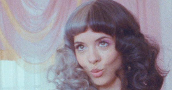 Episode 1 – Arts &amp; Crafts with Melanie Martinez