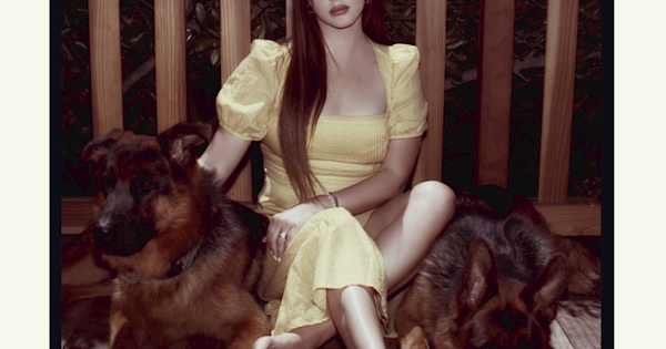 Lana Del Rey - Blue Banisters