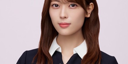 岩本蓮加⚠いいね、やめて下さい 乃木坂46 岩本蓮加 1st写真集『いたずらな風』 発売中！【公式
